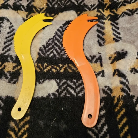 ==$4 each / 5 for $15 / 10 for $25 Tupperware tools / minis / gadgets - Picture 9 of 14